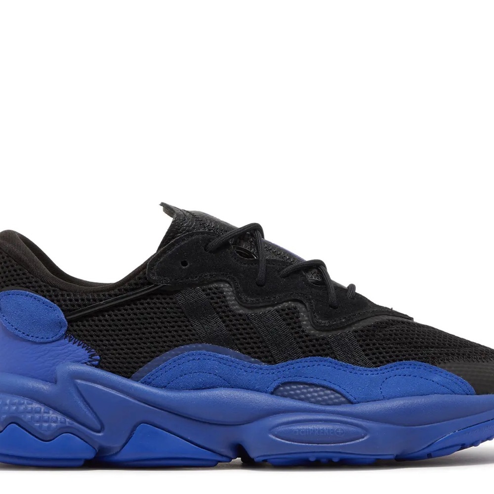 Adidas Men's Ozweego Black and Blue Sneakers